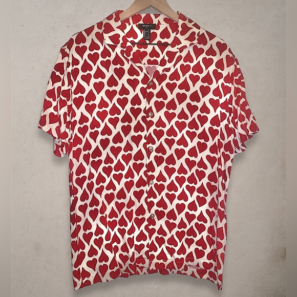 MENS HEART PRINT VALENTINES SHORT SLEEVE SHIRT - Picture 7 of 8